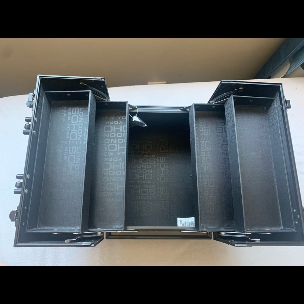 Travel Makeup Case/Organizer